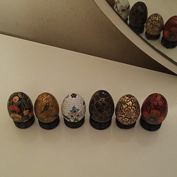 HAND PAINTED PAPIER MACHE EGGS - Picture 2 of 4